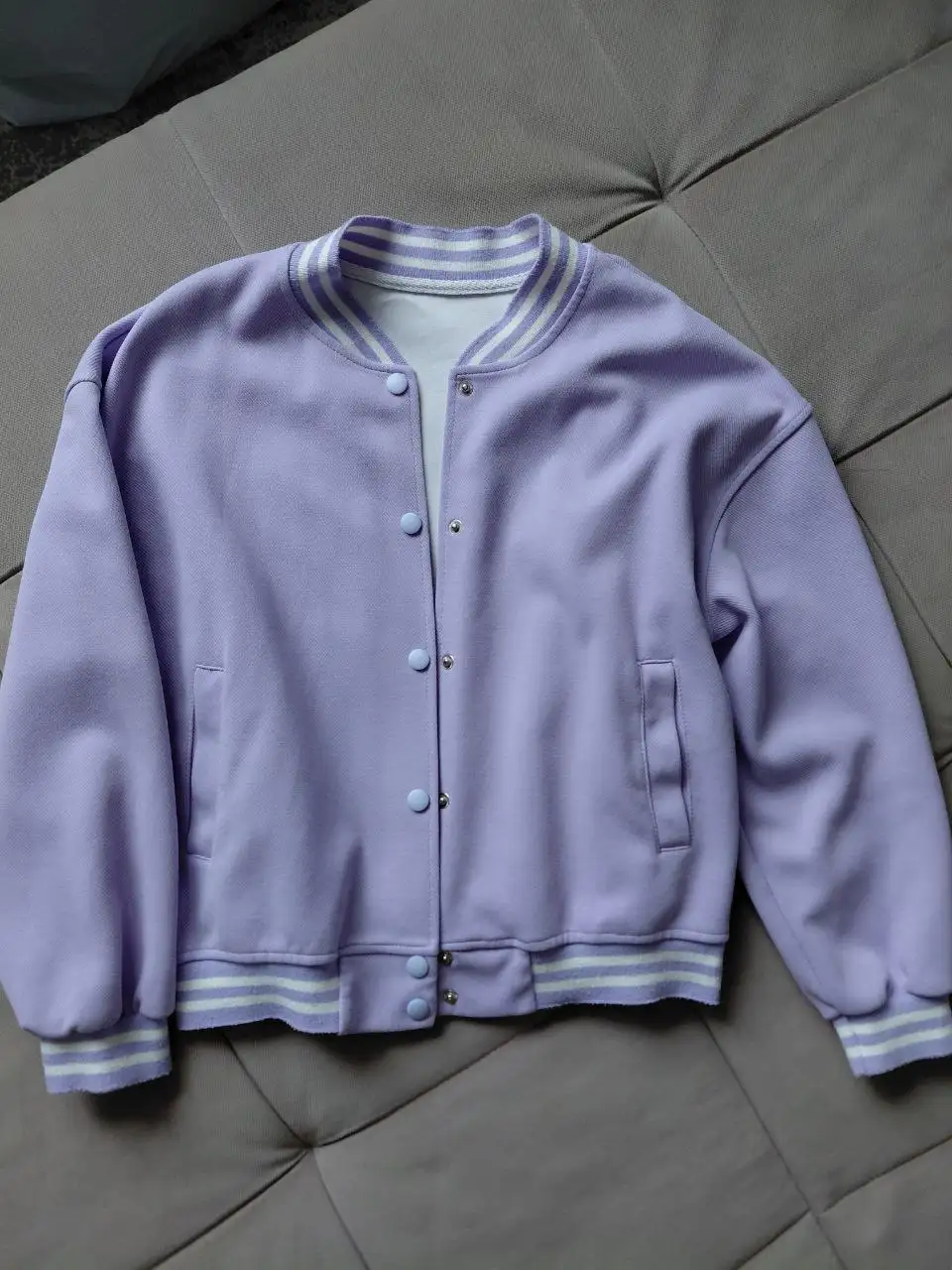 Бомбер подростковый 40-42 размер - Верхняя одежда (Одежда) в Кондратово