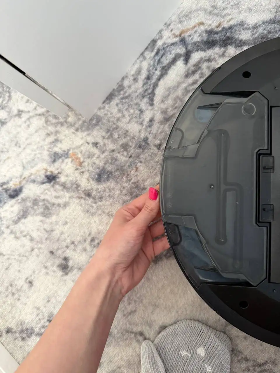 Робот-пылесос с самоочисткой, 3 месяца - Роботы-пылесосы (Электроника) в Новокузнецк