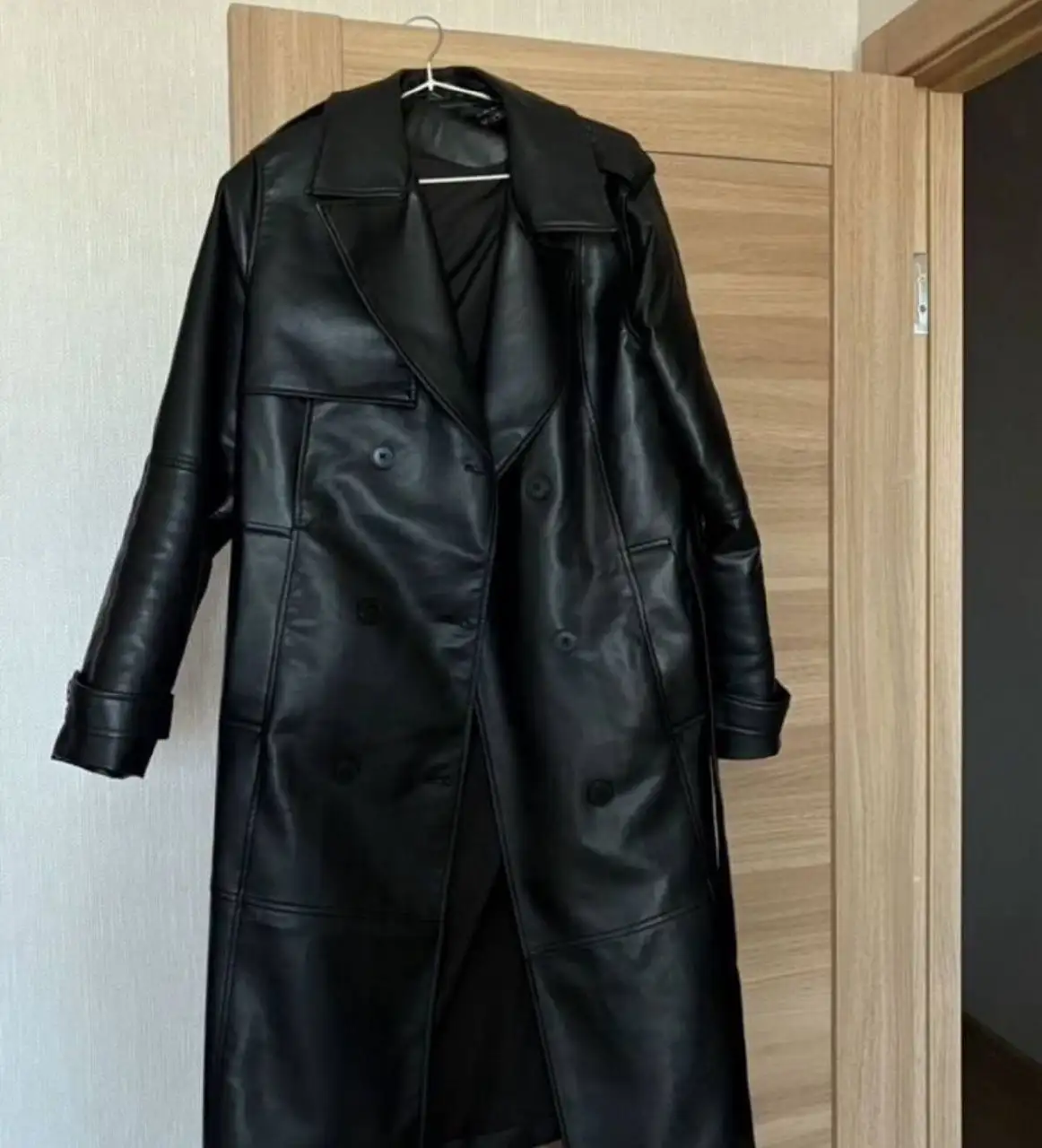 Продам кожаный плащ - Верхняя одежда (Одежда) в Кондратово