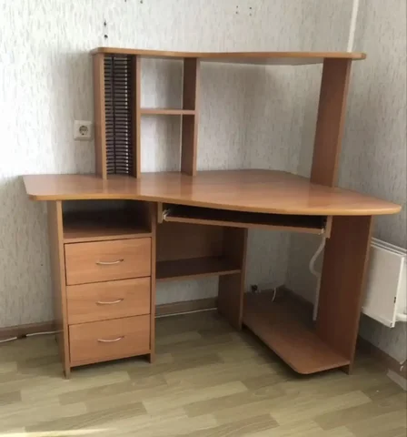Компьютерный столик - Посуда в Неизвестно