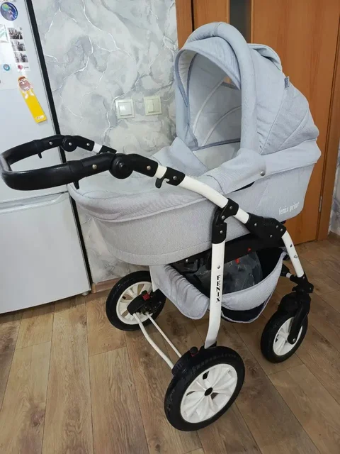 Продам коляску FENIX 3 в 1 - Книги в Кондратово