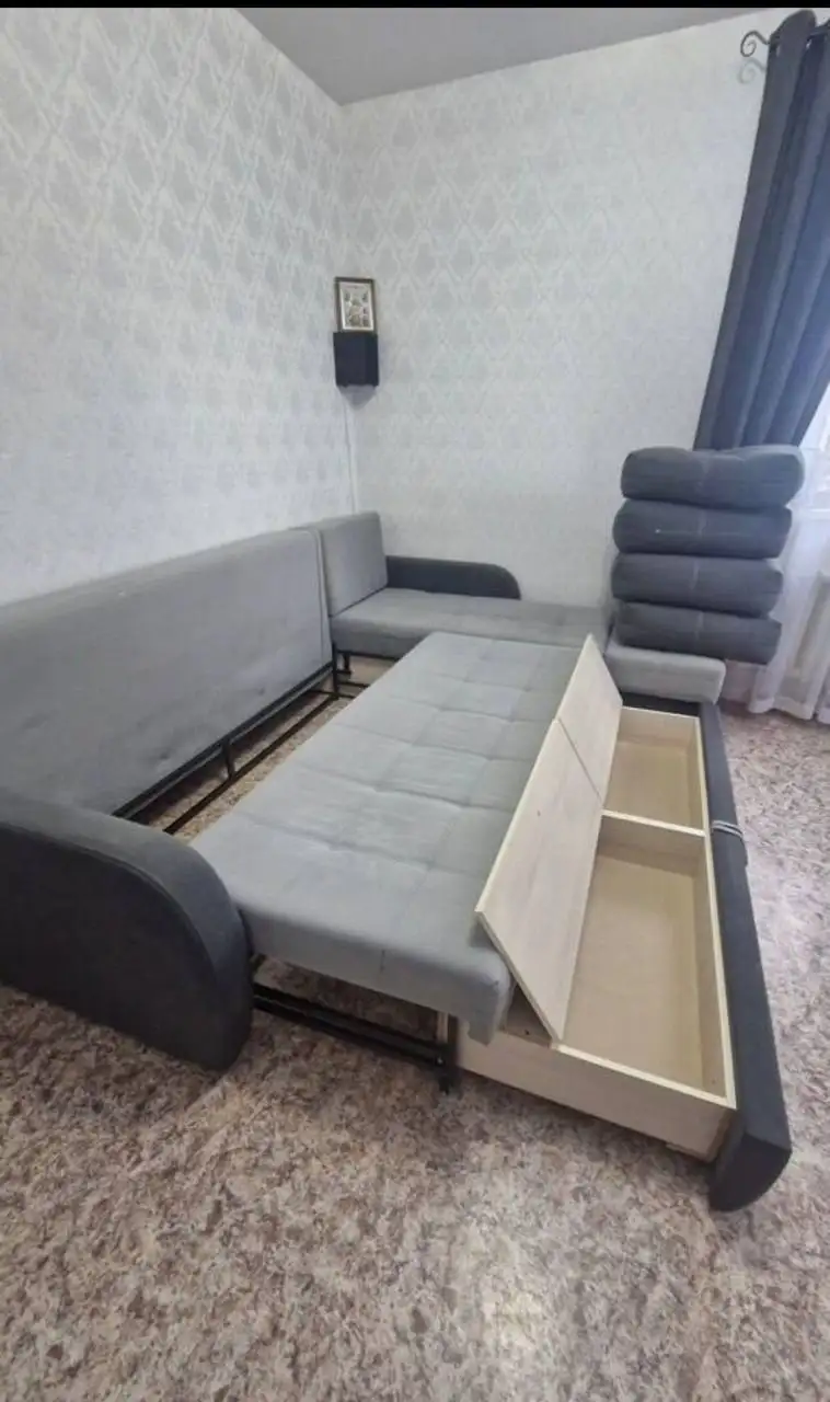 Угловой диван серый с выкатным механизмом - Мебель (Для дома и дачи) в Неизвестно