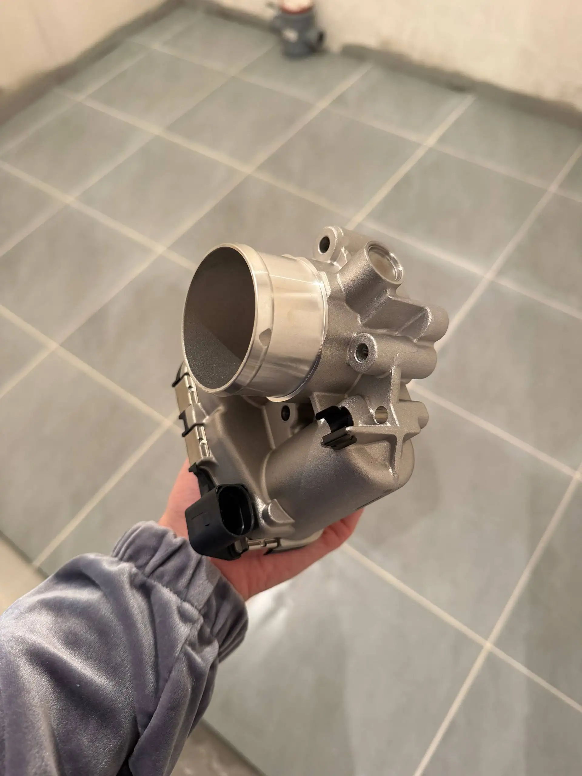 Продам дроссельную заслонку на Ford Focus 3 - Запчасти для Ford Focus 3 (Авто) в Кондратово