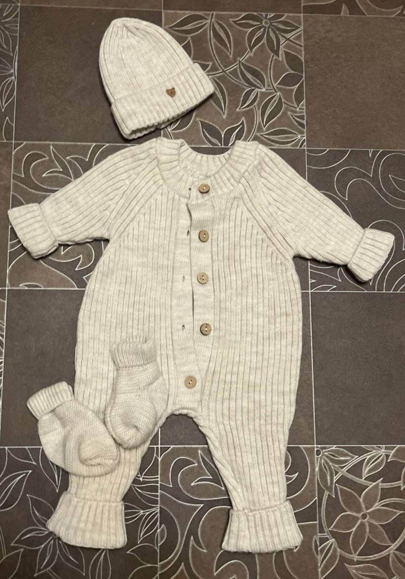 Костюм трикотажный и новая кофта - частное объявление в Кондратово