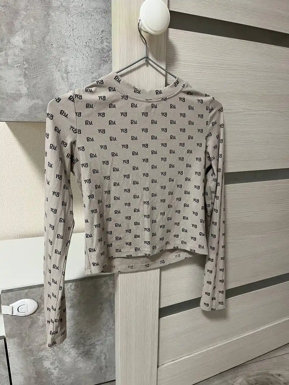 Вещи 42 размер отдам за сладость ребенку