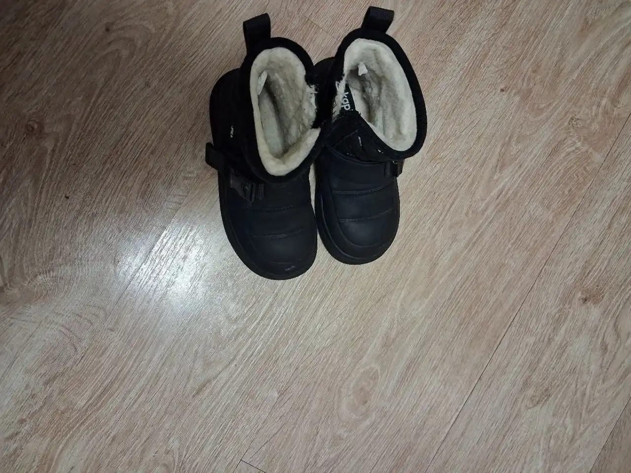 Ботинки зимние и сапоги резиновые - Одежда в Кондратово