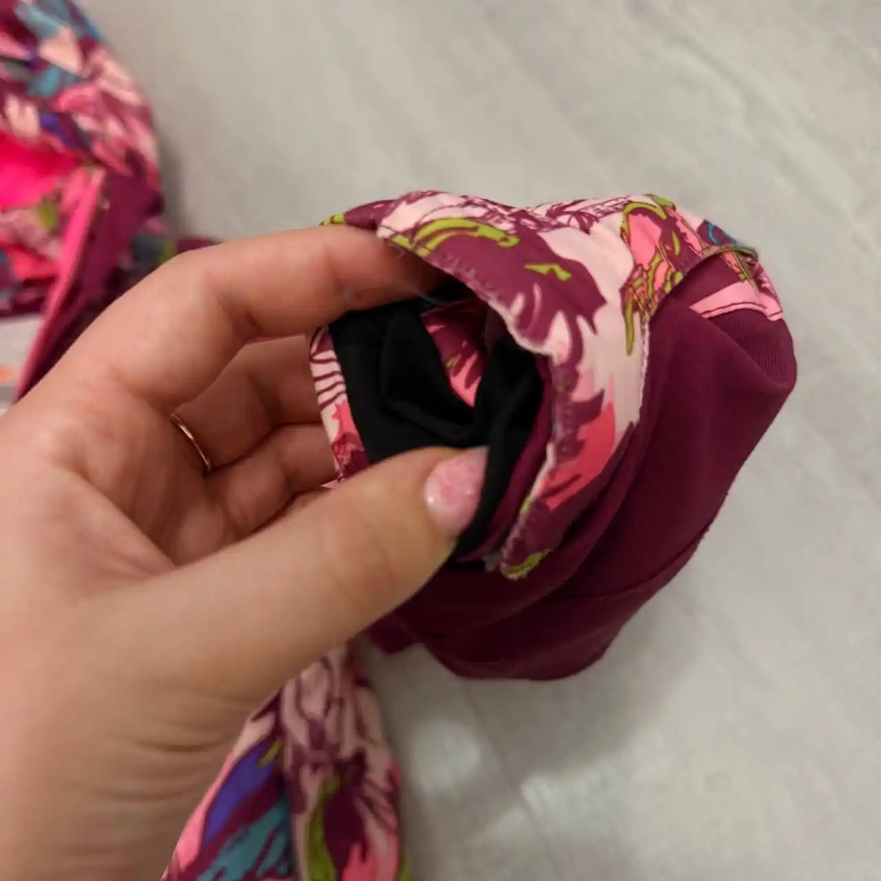 Отдам за шоколадку вещи 86 размера, комбинезон 104