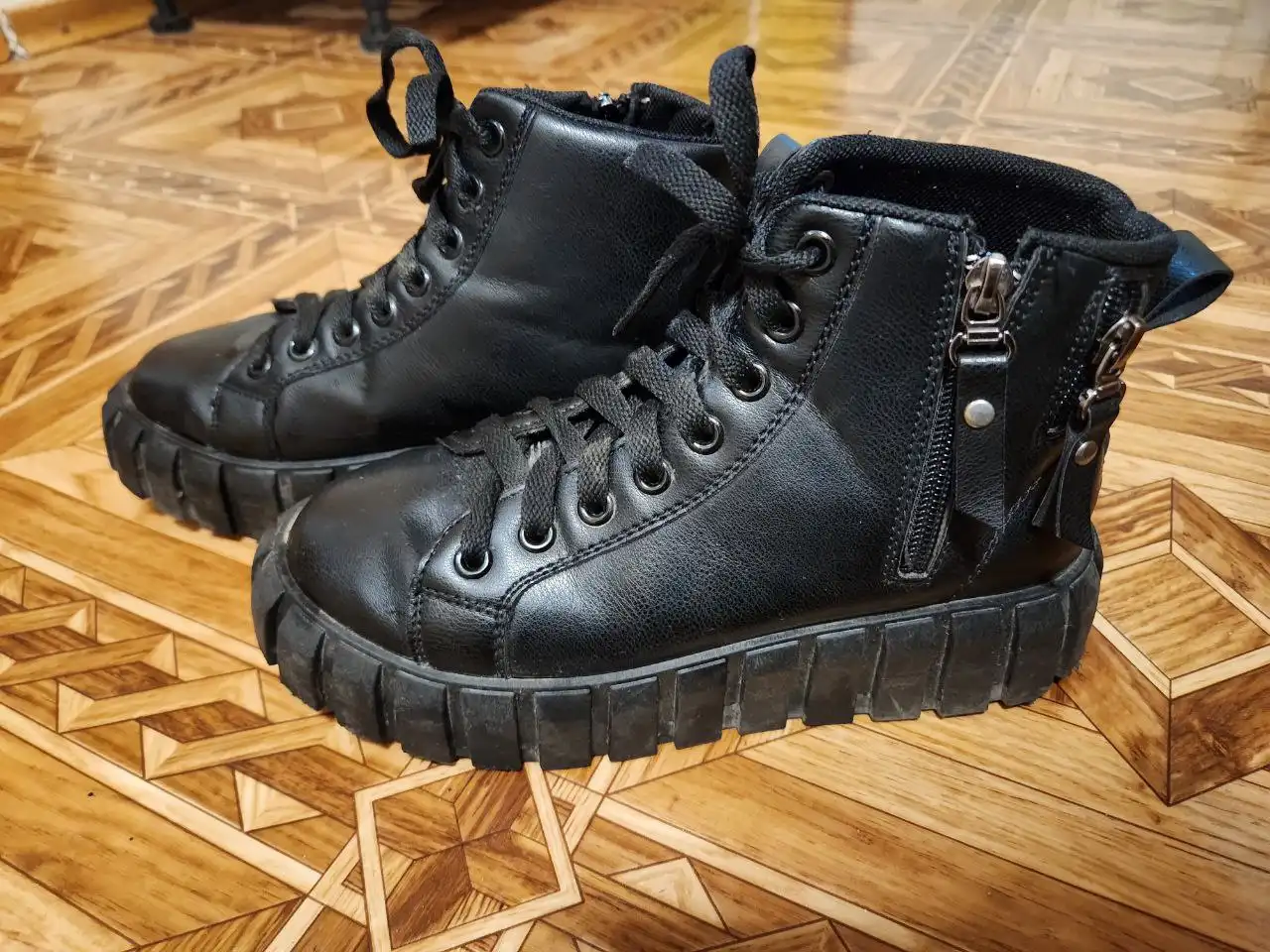 Ботинки осенние