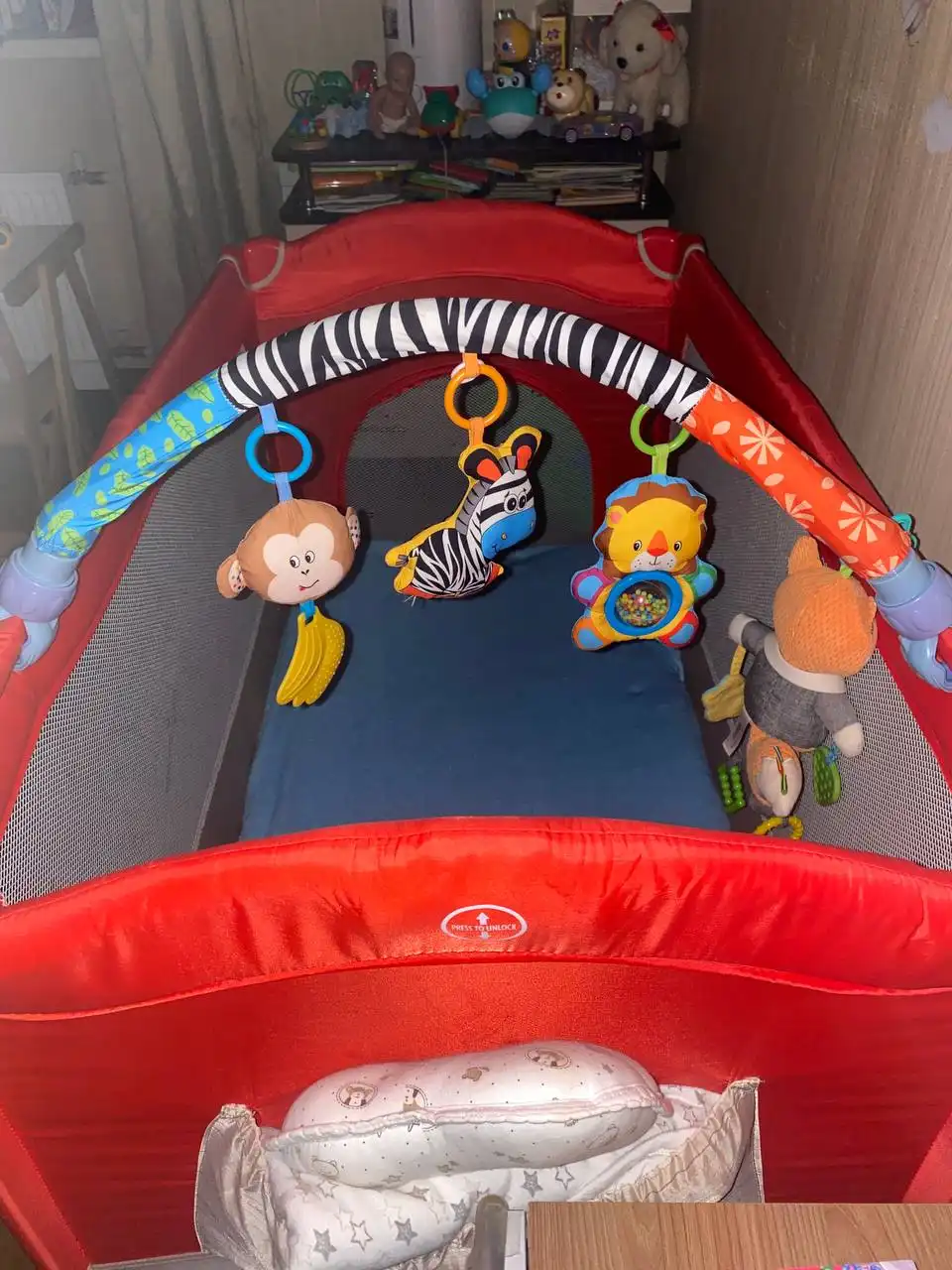 Детская дуга с погремушкой и прорезывателем