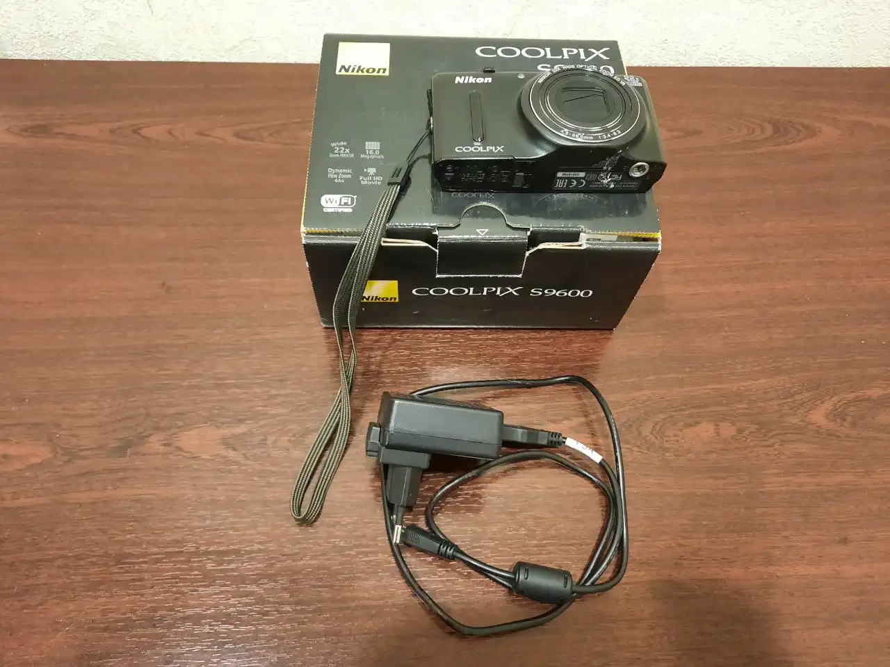 Продам фотоаппарат Nikon Coolpix S9600
