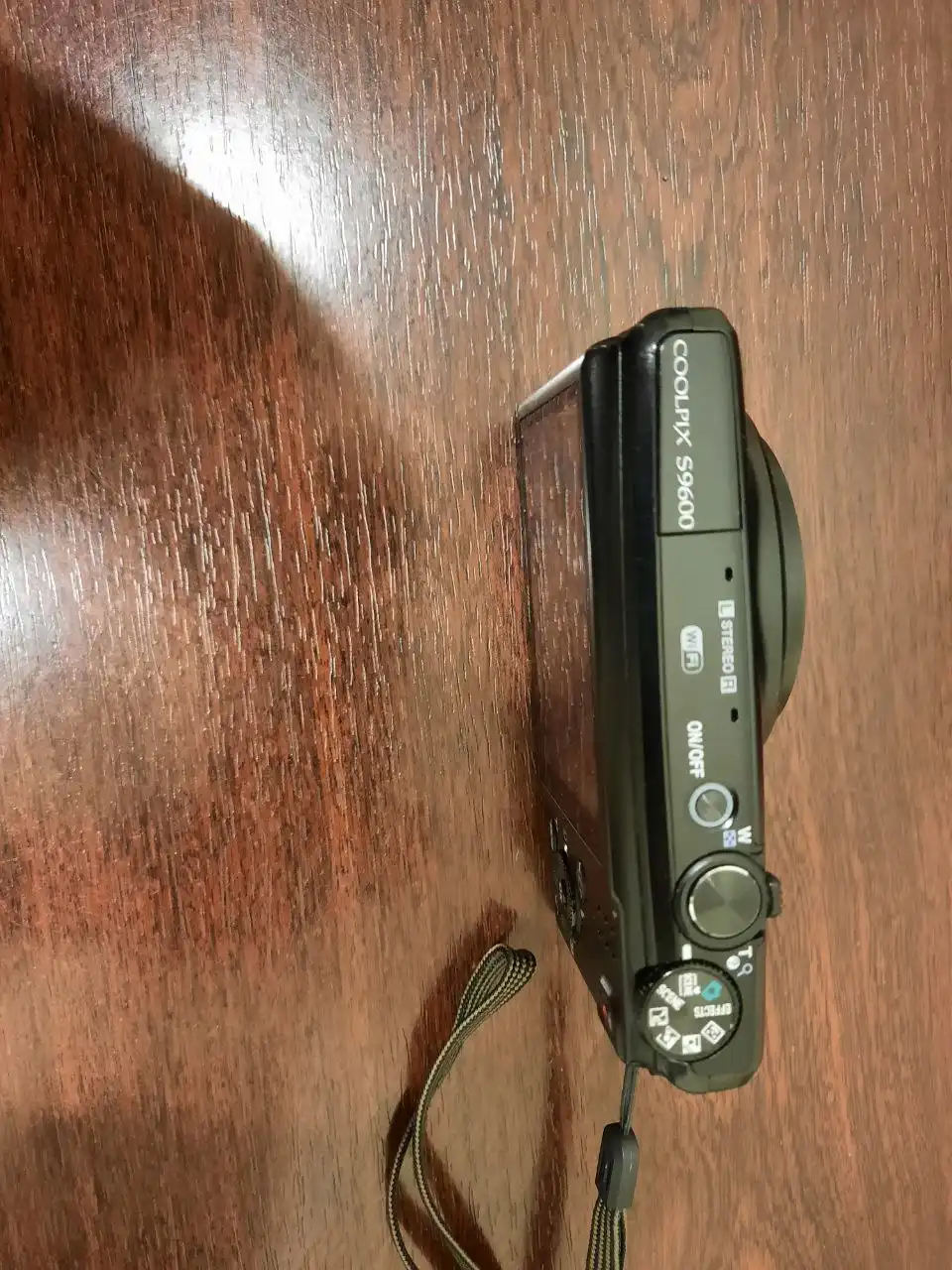 Продам фотоаппарат Nikon Coolpix S9600