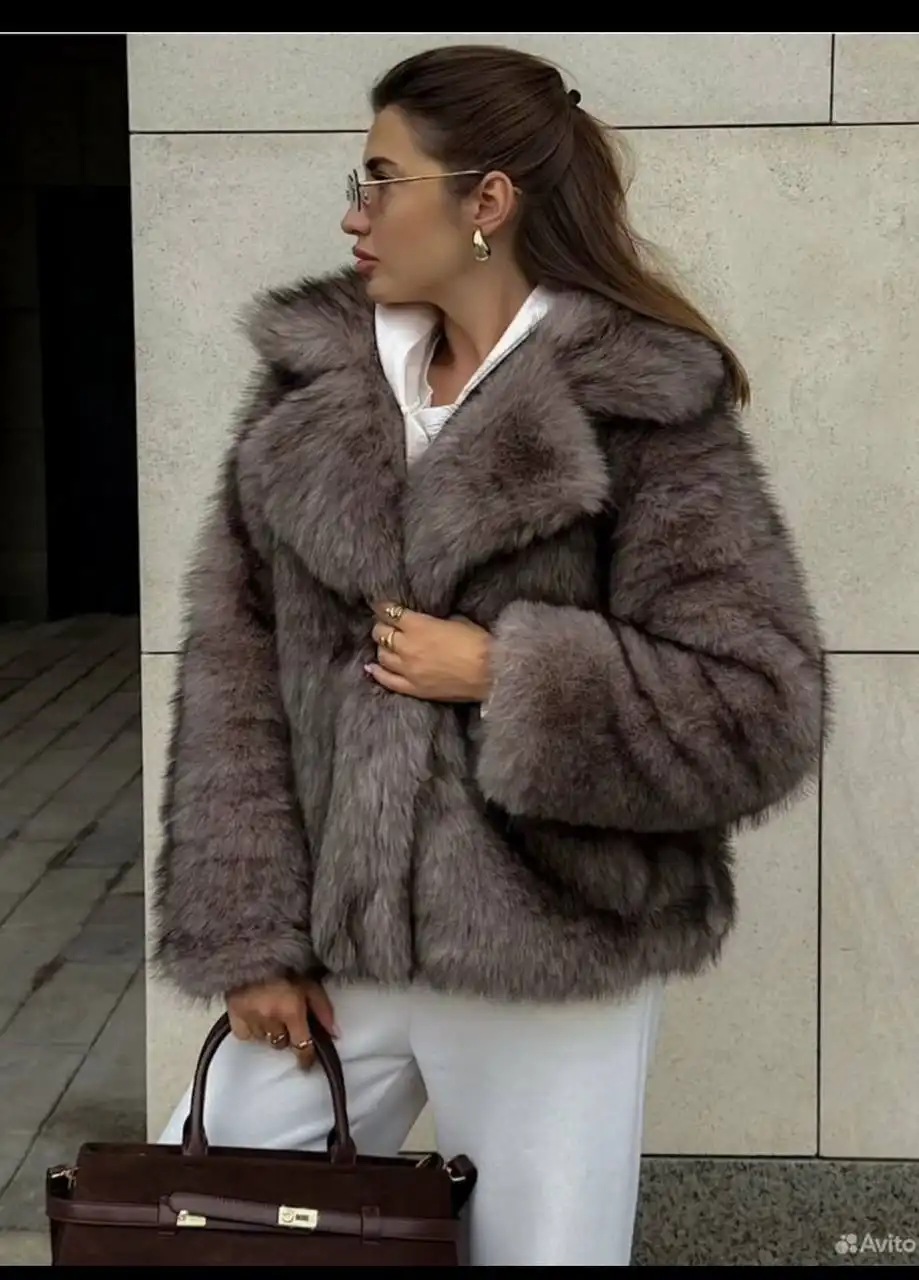 Продам шубу 42 размер, новая с биркой