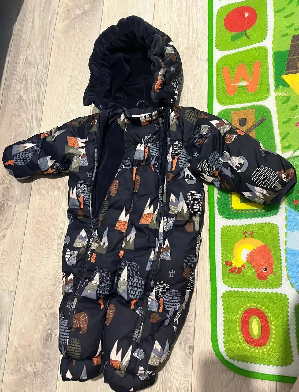 Зимний комбинезон для ребенка