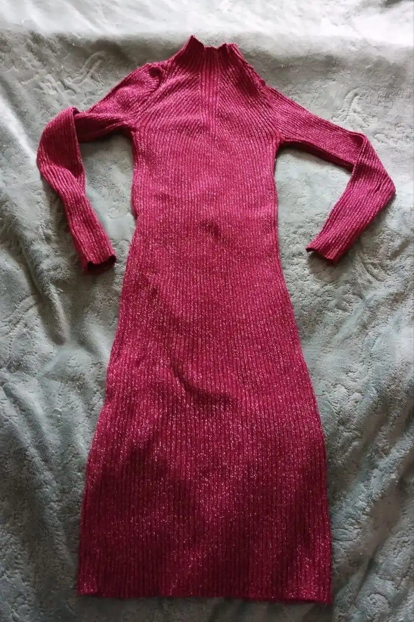 Одежда 42 размера: шапка, шарф, платья, кофточка