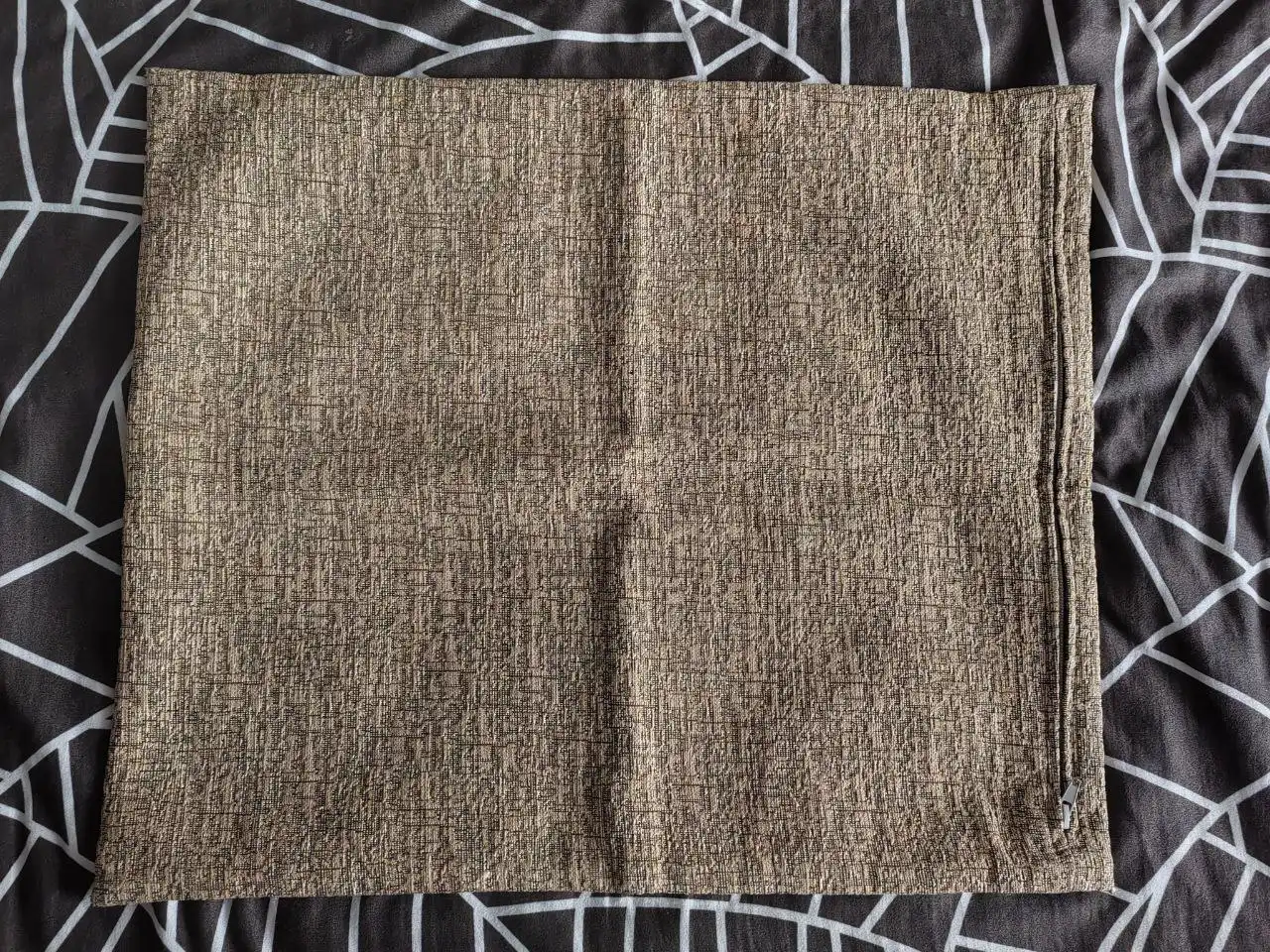 Декоративные наволочки из глобелена