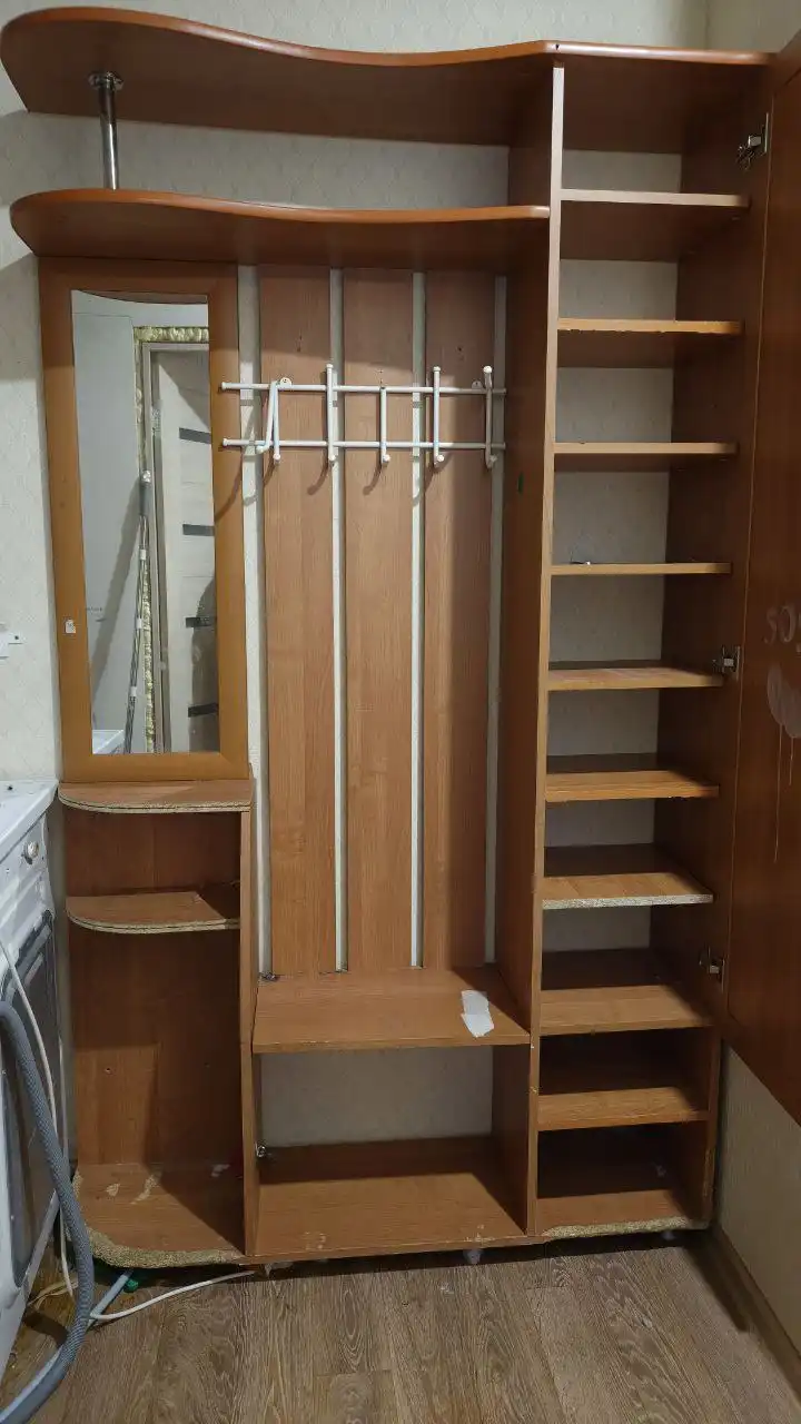 Отдам прихожую