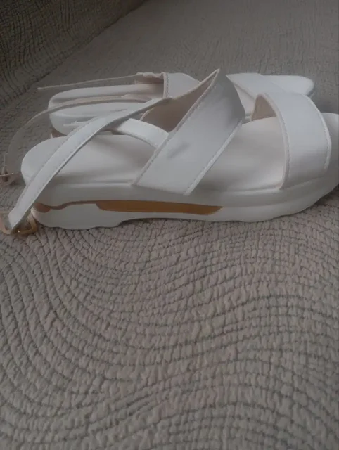 Продажа новых босоножек 36 размера - Одежда в Кондратово