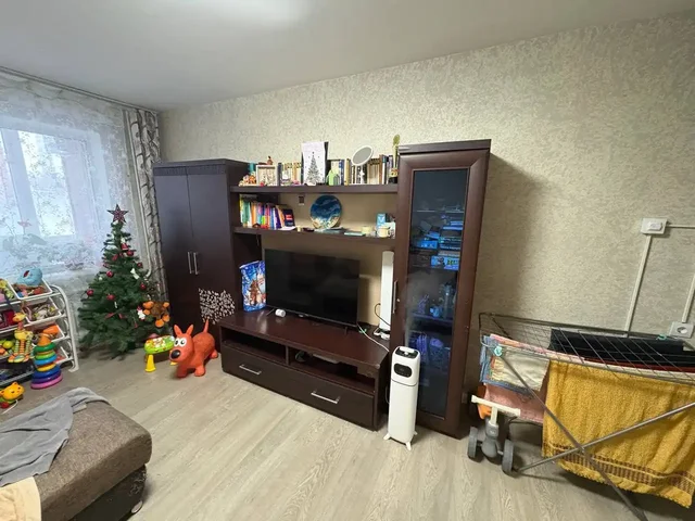 Стенка мебельная с тумбочкой под телевизор и шкафом - Для дома и дачи в Кондратово