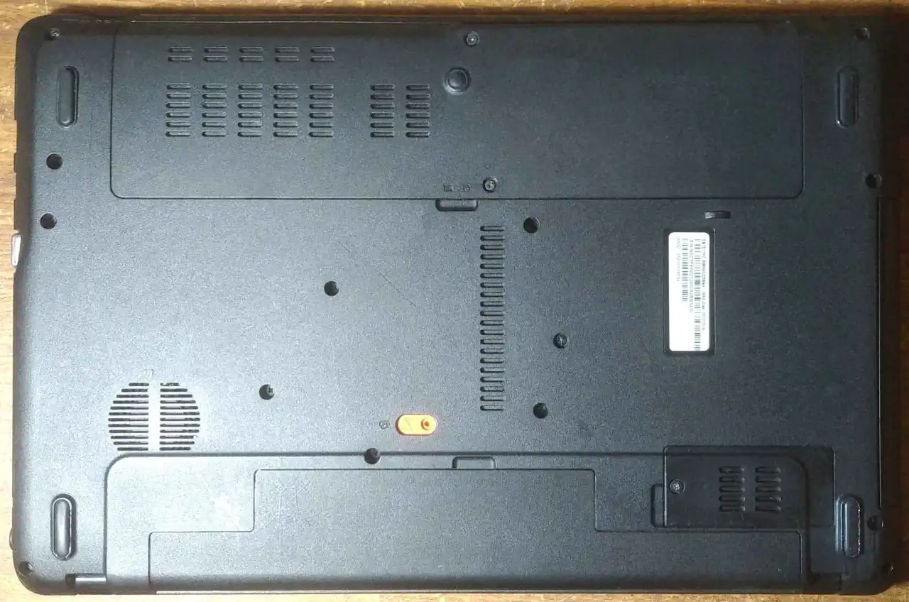 Продам ноутбук PackardBell EN-TE11HC в идеальном состоянии