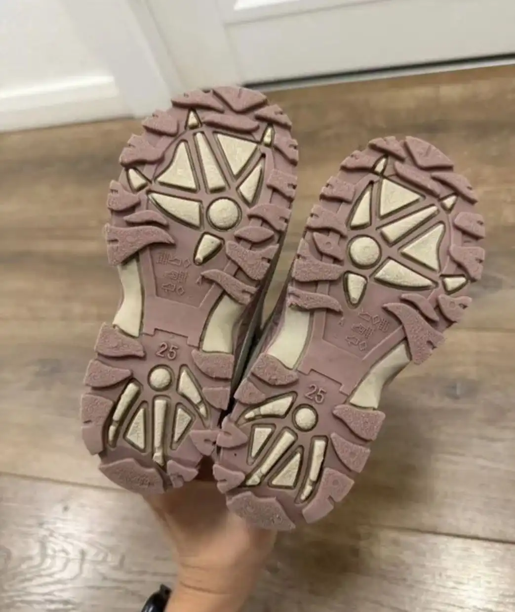 Сноубутсы Gusti - Обувь (Одежда) в Кондратово