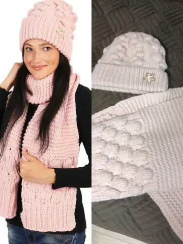 Комплект шапка и шарф практически новый - частное объявление в Кондратово