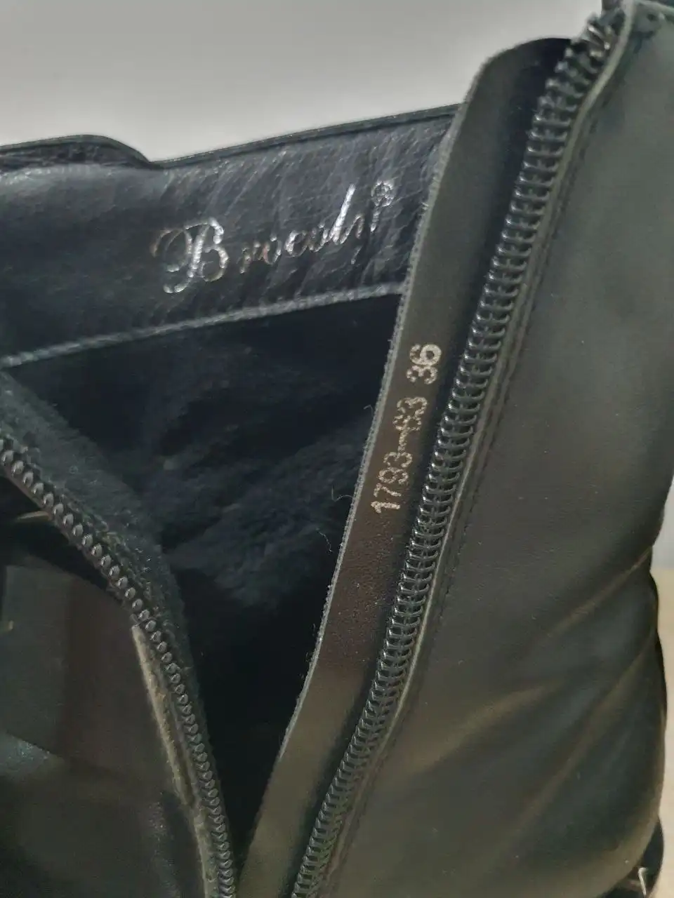 Ботинки демисезонные размер 36 - Обувь (Одежда) в Неизвестно