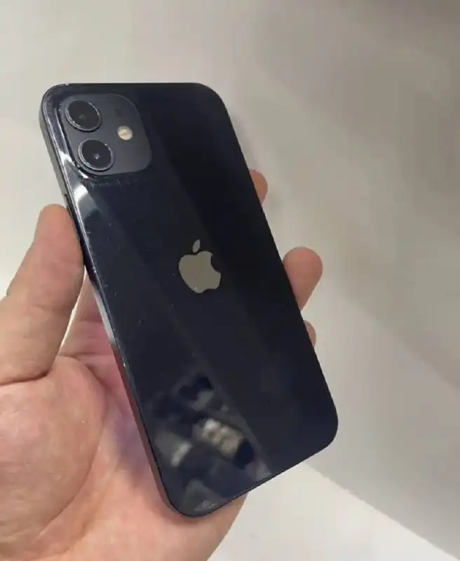 Продам iPhone 12 64 ГБ черный - Смартфоны (Электроника) в Кондратово