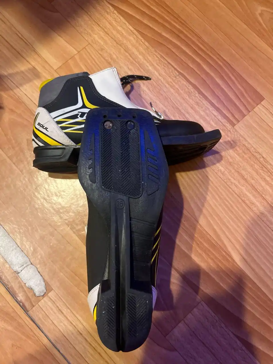 Полка размером 35 й с креплением на три дверки - Мебель (Для дома и дачи) в Кондратово