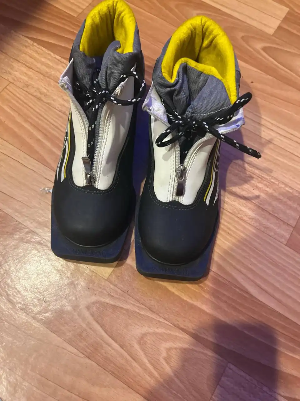 Кроссовки размер 35 - Обувь (Одежда) в Кондратово