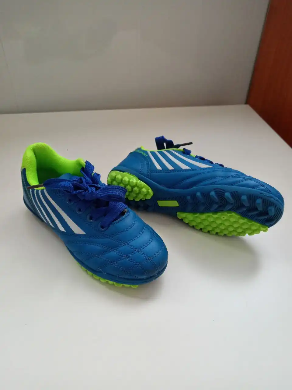 Футзалки для спортзала - Спортивная обувь (Одежда) в Кондратово