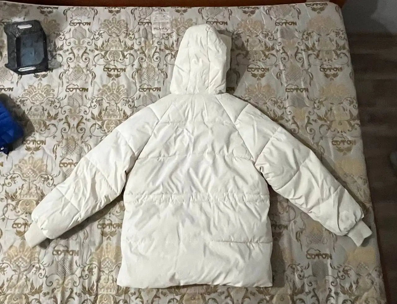 Продам куртку и сумку - Женская одежда (Одежда) в Кондратово