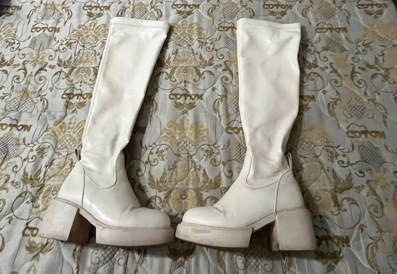 Продажа ботфортов и твидового пиджака - Женская одежда (Одежда) в Кондратово