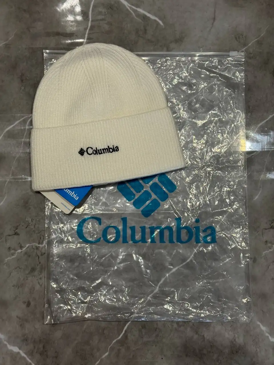 Новая шапка Columbia - Головные уборы (Одежда) в Кондратово