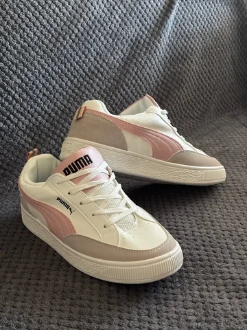 Женские кроссовки новые размер 41 - частное объявление в Кондратово