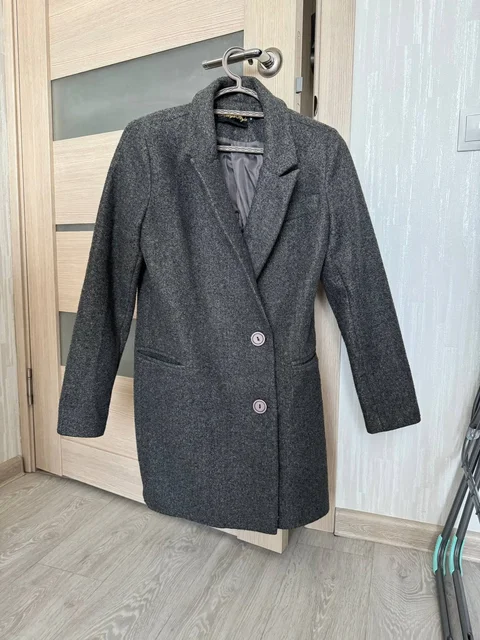 Пальто, размер М, отличное состояние - частное объявление в Кондратово