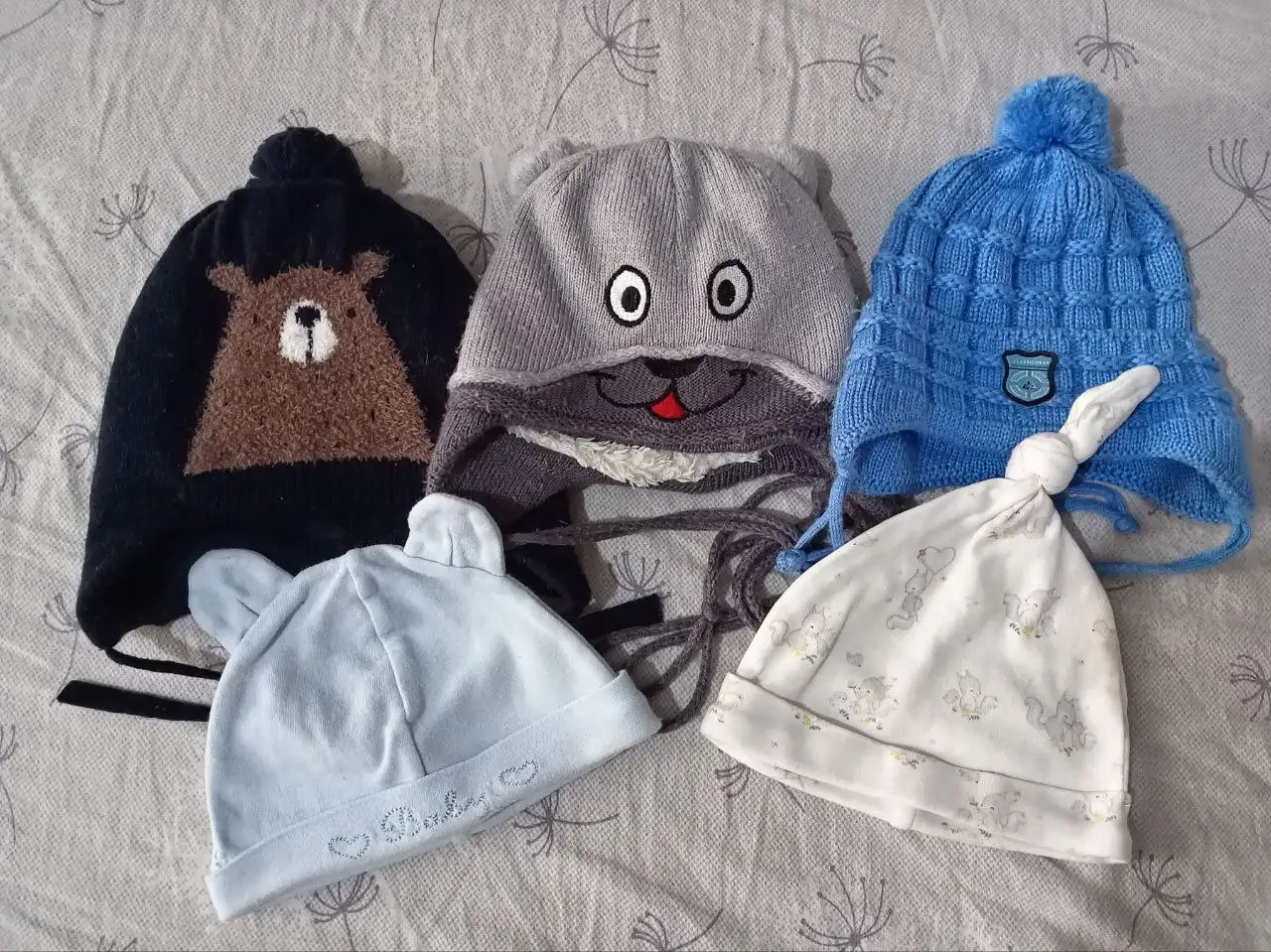 Шапки в хорошем состоянии - Головные уборы (Одежда) в Кондратово