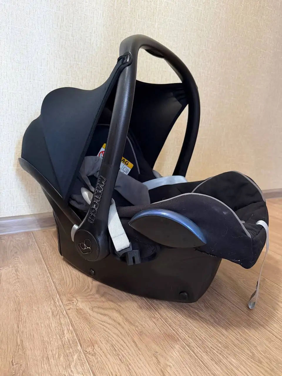 Авто люлька макси кози с переходниками - Автокресла и люльки (Товары для детей) в Кондратово