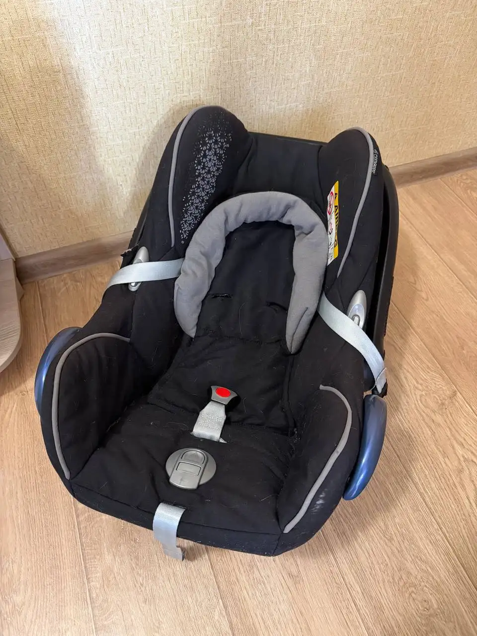 Авто люлька макси кози с переходниками - Автокресла и люльки (Товары для детей) в Кондратово