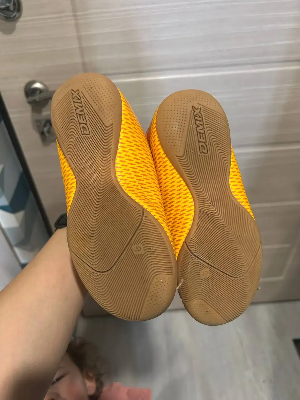 Футзалки Demix размер 29 - Спортивная обувь (Одежда) в Кондратово