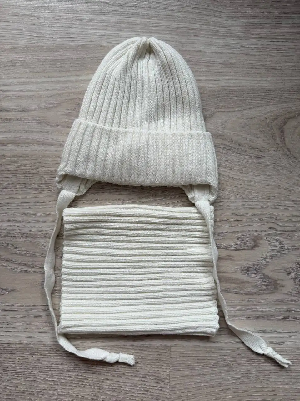 Шапка и снуд демисезонная - Головные уборы и аксессуары (Одежда) в Кондратово