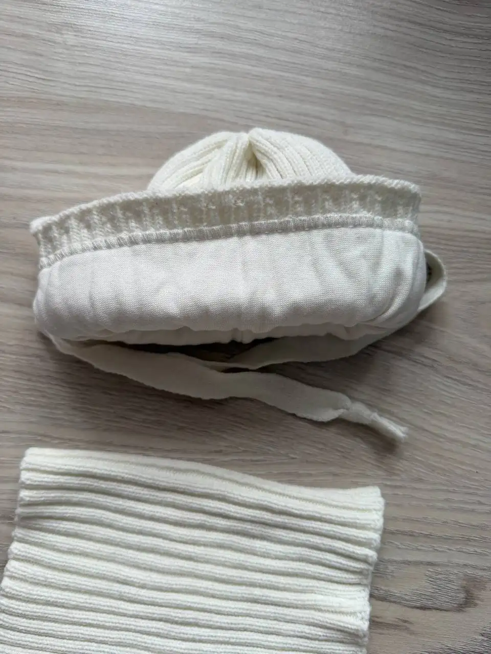 Шапка и снуд демисезонная - Головные уборы и аксессуары (Одежда) в Кондратово