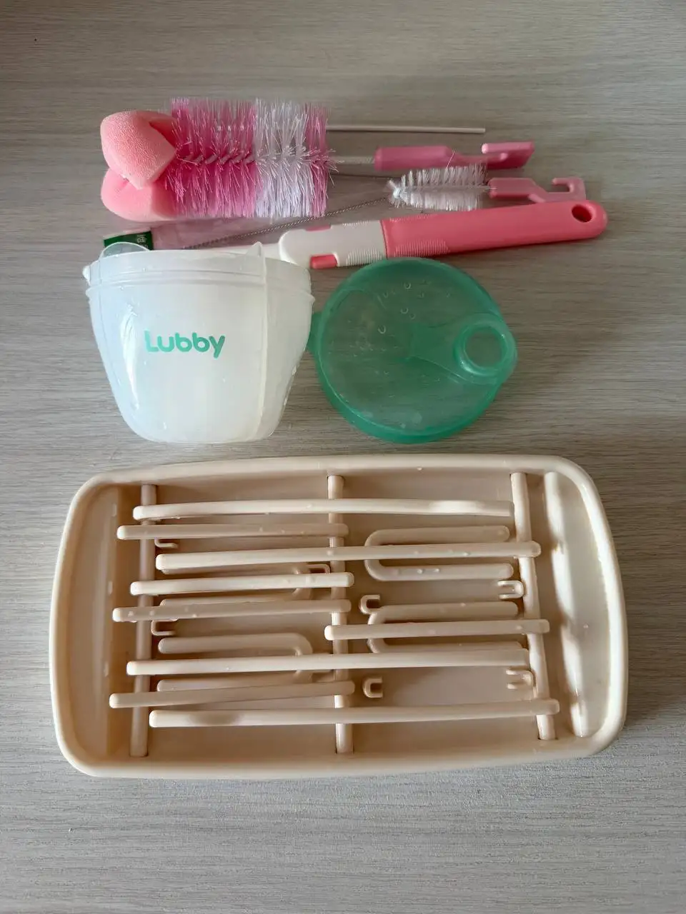 Купальник и щетки новые - Купальники (Одежда) в Кондратово