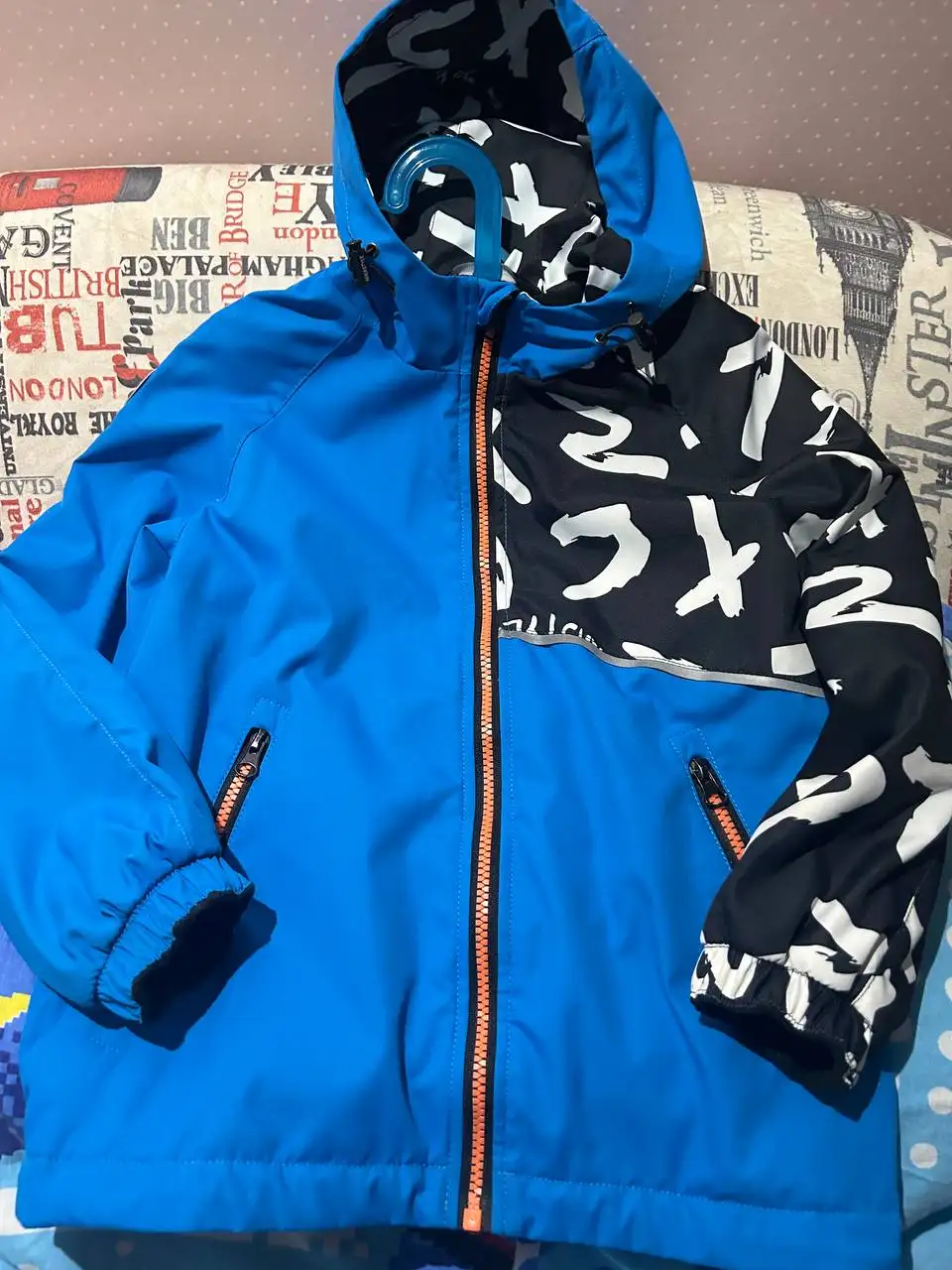 Полукомбинезон и ветровка в отличном состоянии - Верхняя одежда (Одежда) в Кондратово