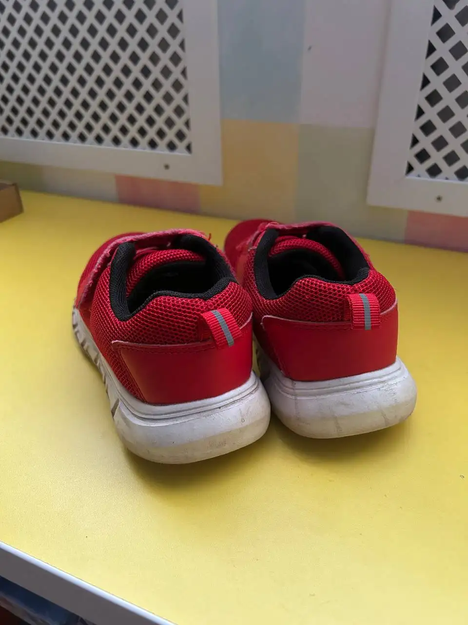 Детская обувь: кроссовки и сапожки - Детская обувь (Одежда) в Кондратово