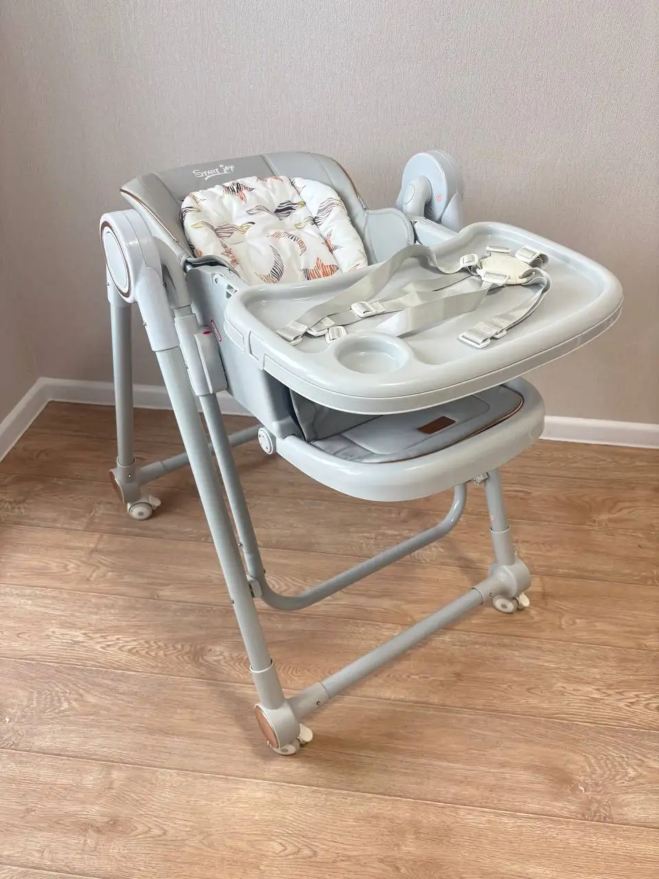 Детские товары: стульчик шезлонг, ходунки-каталка, стульчик для купания - Детская мебель и аксессуары (Товары для детей) в Кондратово