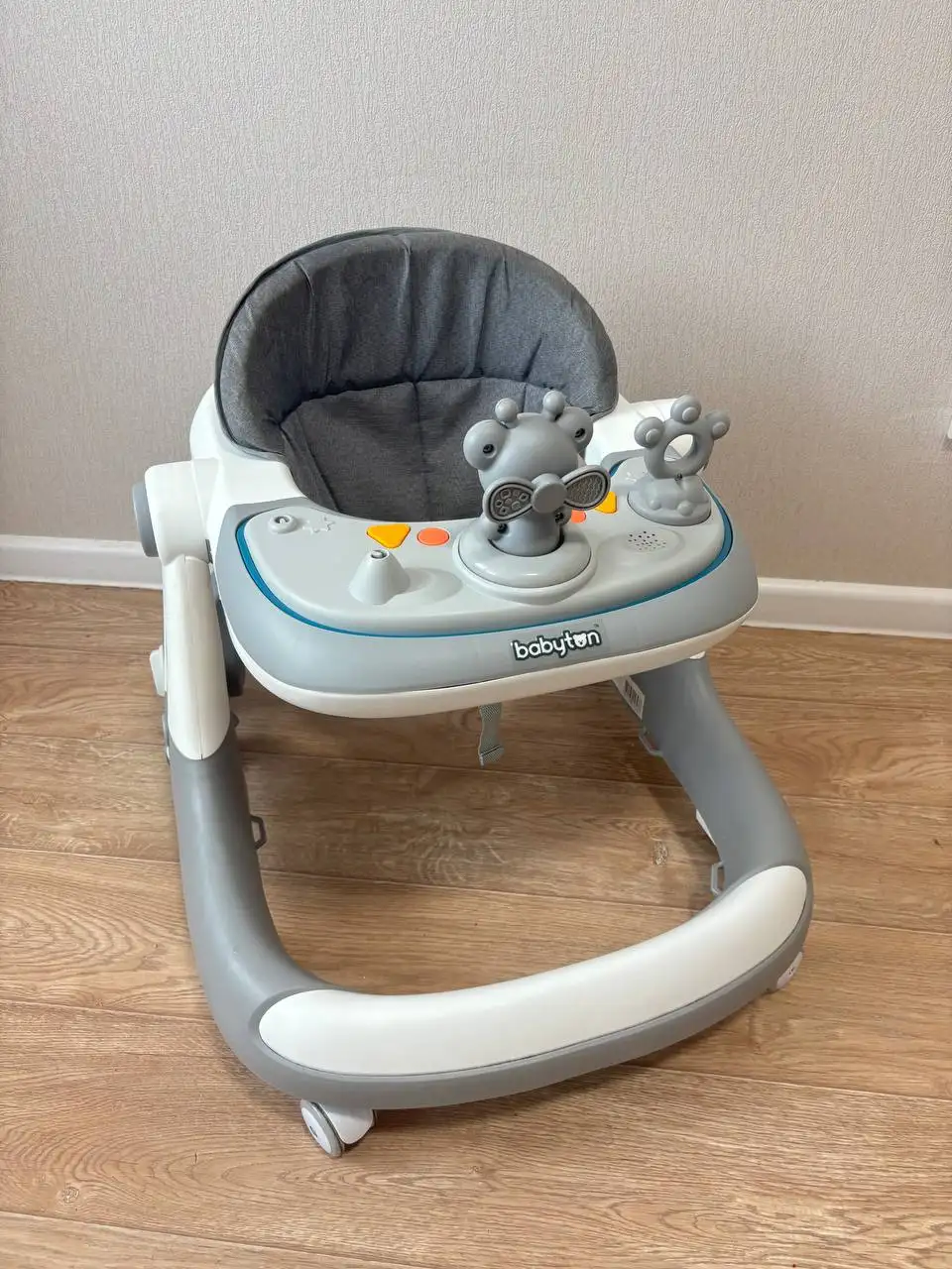 Детские товары: стульчик шезлонг, ходунки-каталка, стульчик для купания - Детская мебель и аксессуары (Товары для детей) в Кондратово