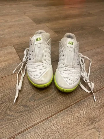 Футзалки футбольные 39 размер - частное объявление в Кондратово