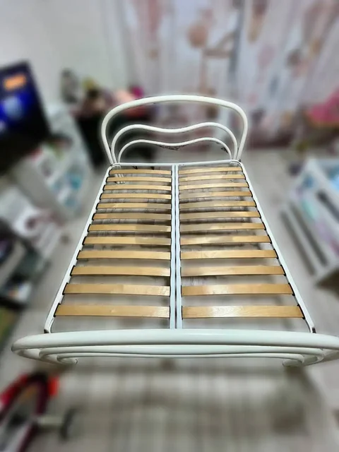 Продам кровать 160x200 - Освещение и аксессуары в Кондратово