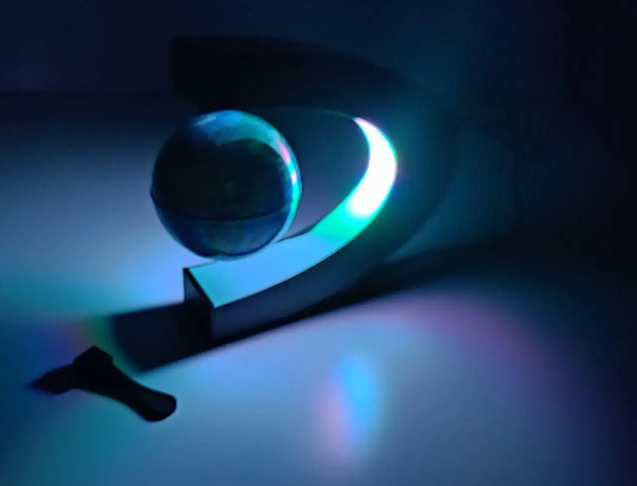 Ночник и ножеточка от сети в отличном состоянии - Освещение и аксессуары (Для дома и дачи) в Кондратово