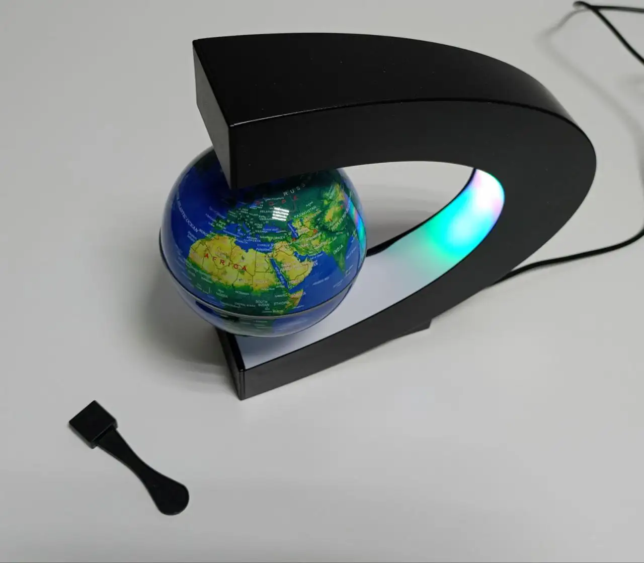 Ночник и ножеточка от сети в отличном состоянии - Освещение и аксессуары (Для дома и дачи) в Кондратово